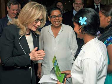 Hillary moved by tales of Kolkata's sex-workers Hillary moved by tales of Kolkata's sex-workers