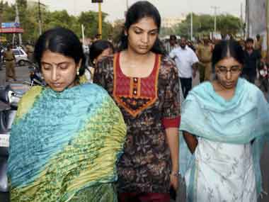 Mother, wife call on Jagan in jail Mother, wife call on Jagan in jail