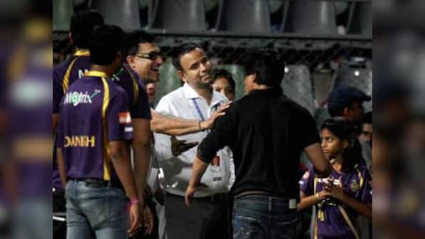 Bal Thackeray slams SRK for 'misdemeanour' 