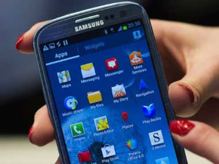 Is Galaxy S III with 'music hub' an iPhone killer?