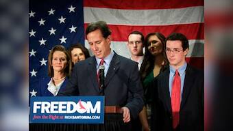 Santorum quits prez race, endorses Romney 