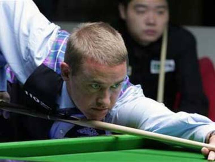 Seven-times world snooker champion Hendry retires
