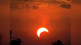 Experts warn US citizens about fake solar-safe sunglasses before the 21 August solar-eclipse