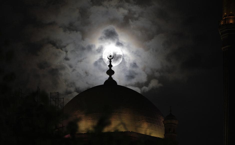 A full moon is seen behind the minaret of Mohamed Ali mosque, in Islamic Cairo. Reuters A full moon is seen behind the minaret of Mohamed Ali mosque, in Islamic Cairo. Reuters