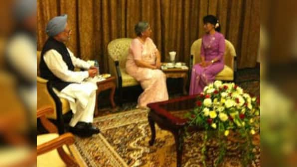 PM invites Suu Kyi to deliver Nehru memorial lecture next year