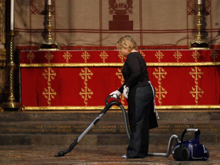 A vacuum cleaner that talks as it cleans!
