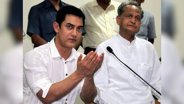 Aamir meets Gehlot on female foeticide issue