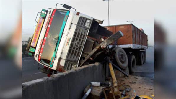 18 dead, over 24 injured in accident in UP