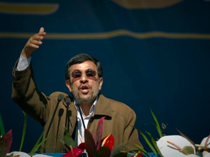 Ahmadinejad calls PM amid US pressure on India to cut oil imports