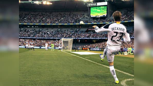 Beckham to bring Olympic torch to UK