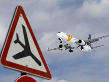 US starts probing certification of Boeing 737 MAX after similarities emerge between Lion Air and Ethiopian Airline crash US starts probing certification of Boeing 737 MAX after similarities emerge between Lion Air and Ethiopian Airline crash