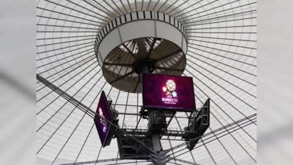 Polish opposition wants Euro 2012 final moved to Warsaw