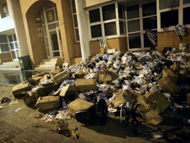 Fire bombs thrown at tax office in central Italy Fire bombs thrown at tax office in central Italy