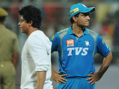 Shah Rukh to fans: Stop comparing me with Ganguly Shah Rukh to fans: Stop comparing me with Ganguly