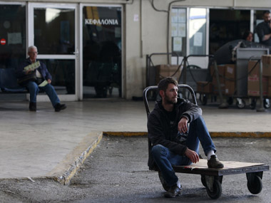 More pain in Greece: Unemployment hits record 22% More pain in Greece: Unemployment hits record 22%