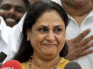 Jaya Bachchan to swap seat in RS to avoid Rekha? Jaya Bachchan to swap seat in RS to avoid Rekha?