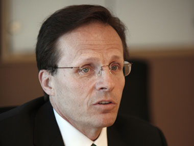 IBM not interested in deals over $1.5 bn: CFO IBM not interested in deals over $1.5 bn: CFO