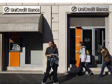 Recession, rising debt: Moody's downgrades 26 Italian banks Recession, rising debt: Moody's downgrades 26 Italian banks