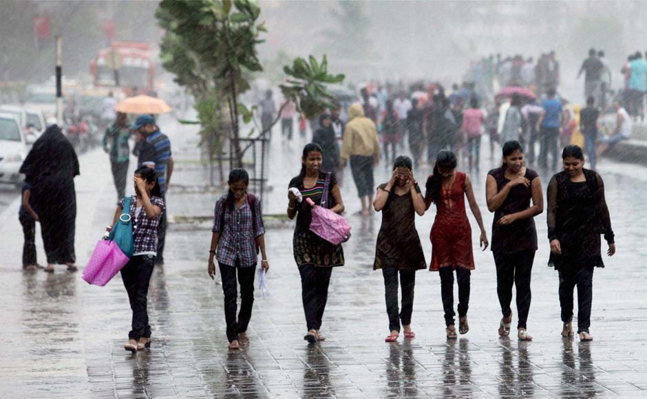 Images Heat weary Mumbaikars the monsoon Photos News , Firstpost