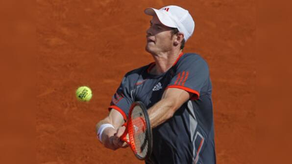Murray moves into fourth round at French Open