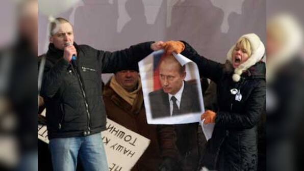 After return to presidency, Putin continues crack down on protesters 