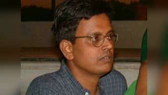 Firstpost blogger receives award for commentary on South Asia