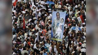 Egyptians storm Presidential candidate Shafiq's campaign office