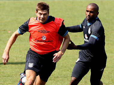 Defoe rejoins England squad after father's death Defoe rejoins England squad after father's death