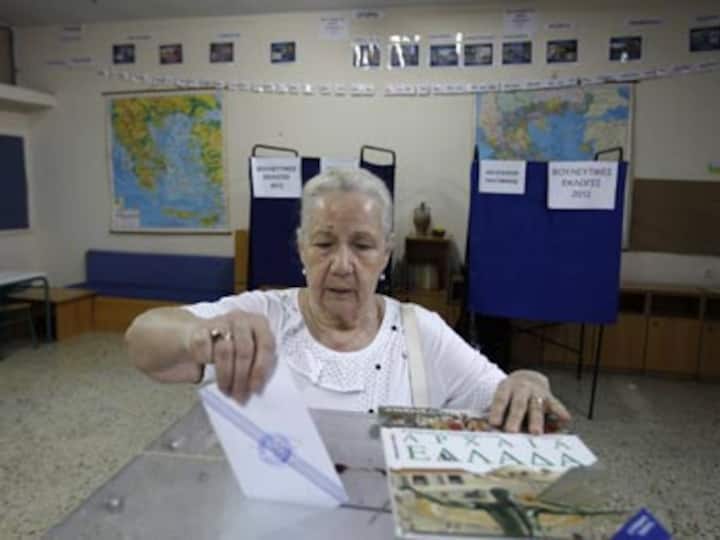 Euro's D-day arrives as Greeks begin voting  Euro's D-day arrives as Greeks begin voting