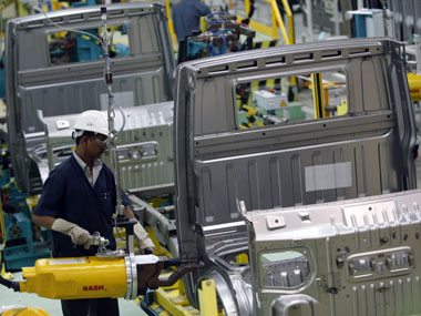 Mahindra plans to take on Tata with CNG Maxximo Mahindra plans to take on Tata with CNG Maxximo