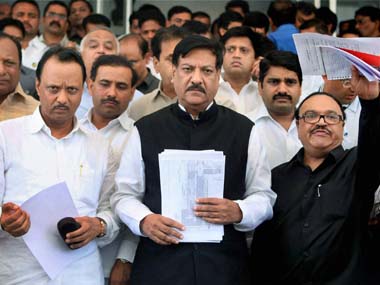 Maharashtra's politicians no better than UP's Assembly thugs Maharashtra's politicians no better than UP's Assembly thugs