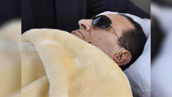 Mubarak does not trust prison doctors, fears they'll kill him