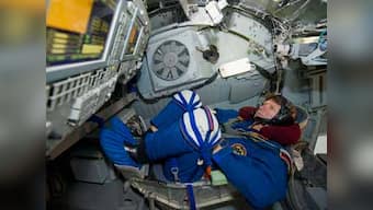 Chinese astronauts in space get first e-mail from earth