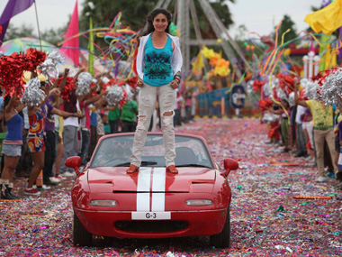 Rohit Shetty turns bus driver for Abhishek Bachchan Rohit Shetty turns bus driver for Abhishek Bachchan