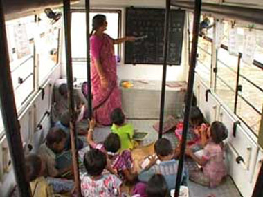 School-on-wheels launched in Delhi School-on-wheels launched in Delhi