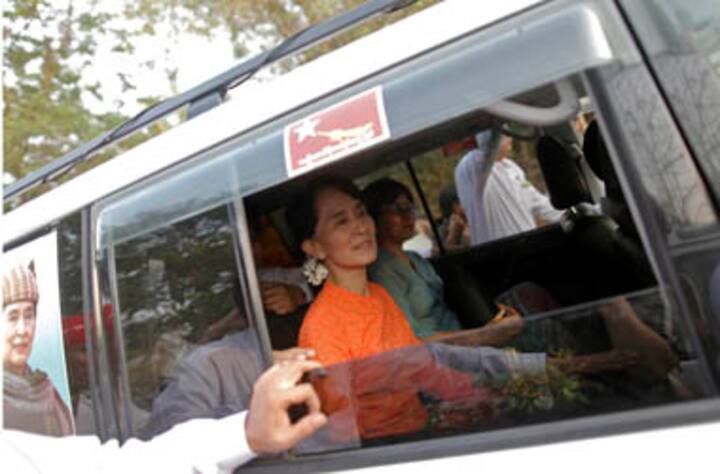 Progress, democracy still possible in Myanmar: Suu Kyi