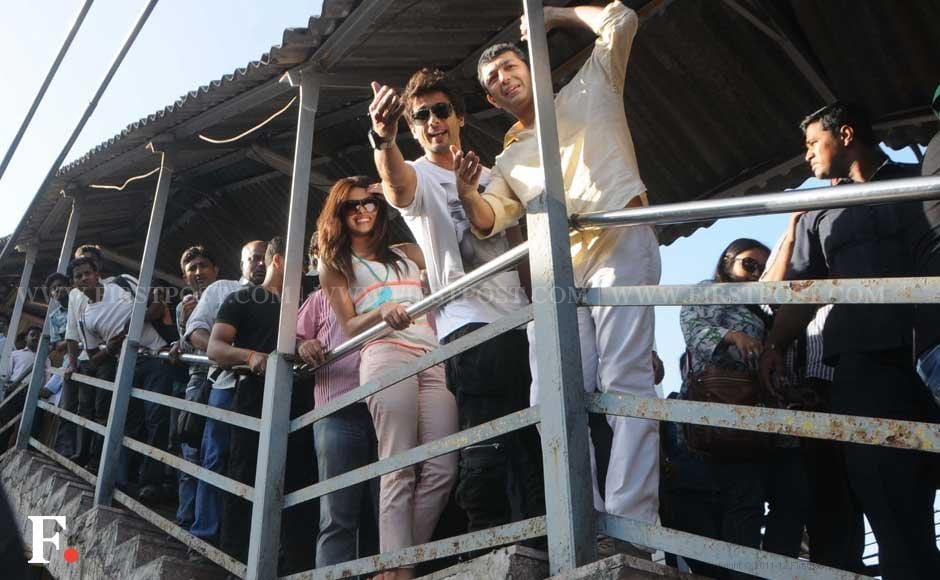 Priyanka Chopra, Shahid Kapoor and Kunal Kohli at a train station. Raju Shelar/Firstpost Priyanka Chopra, Shahid Kapoor and Kunal Kohli at a train station. Raju Shelar/Firstpost