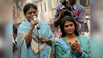 Vijayamma questions YSR chopper crash probe 
