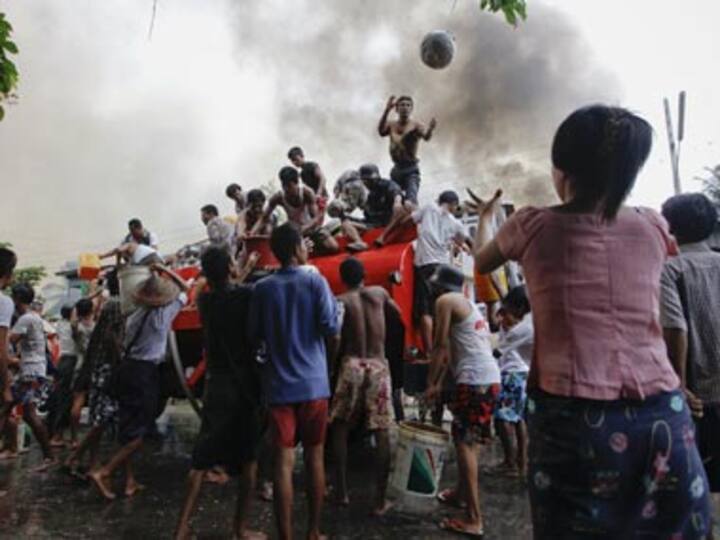 Rights group asks Bangladesh to keep border open for Myanmar refugees 