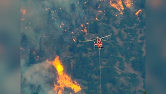 More than 32,000 ordered to flee US wildfire