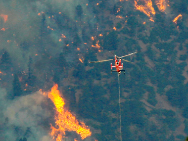 More than 32,000 ordered to flee US wildfire More than 32,000 ordered to flee US wildfire