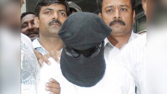 Is Abu Jundal really singing or are we screwing up again?