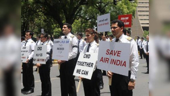  Agitating Air India pilots seeks PM, Sonia's intervention