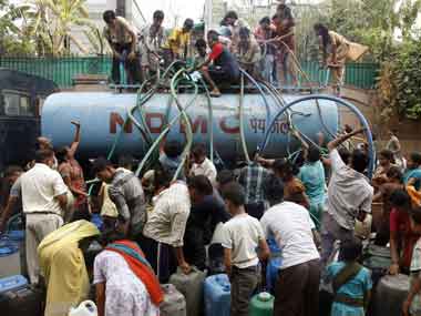 Parched Delhi continues to suffer Parched Delhi continues to suffer