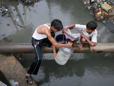 Jaundice outbreak in Maharashtra: 12 dead, 3,000 affected Jaundice outbreak in Maharashtra: 12 dead, 3,000 affected