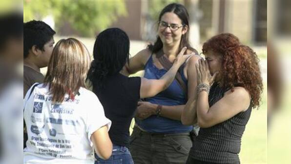 U.S. high court splits its verdict on Arizona immigration law