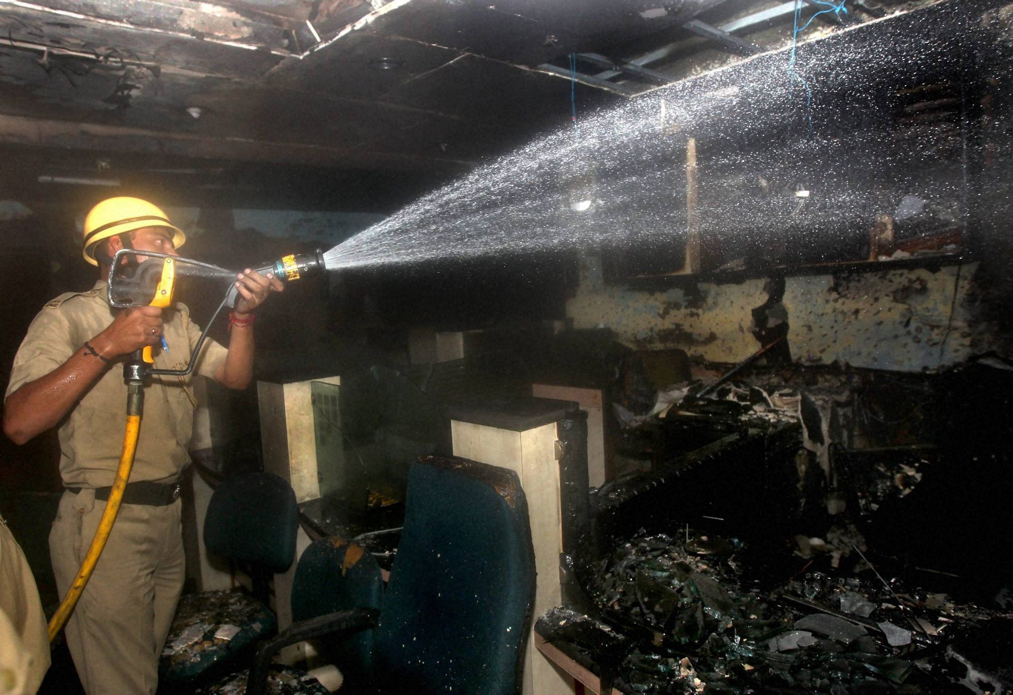 Fire at Delhi slum, no casualties reported Fire at Delhi slum, no casualties reported