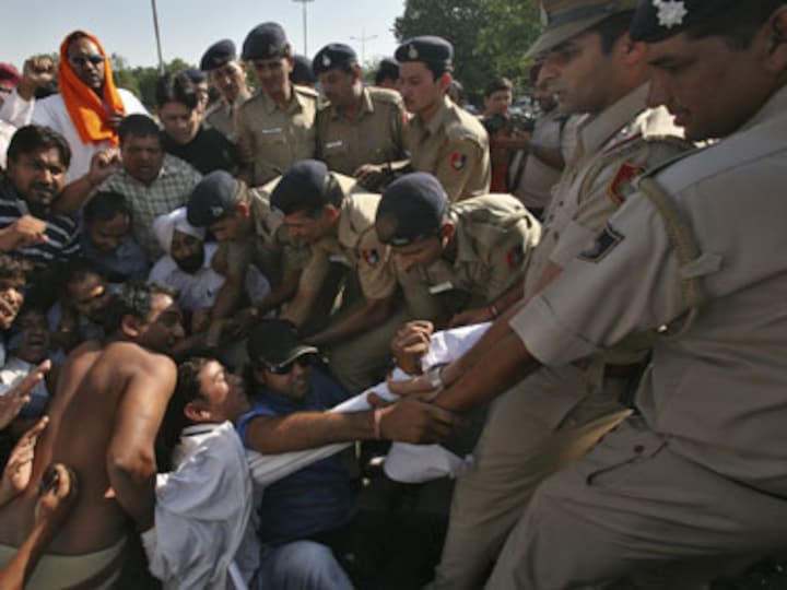 States to have Muslim police officers in Muslim-dense areas