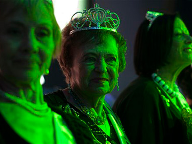 Israeli pageant crowns Miss Holocaust Survivor Israeli pageant crowns Miss Holocaust Survivor