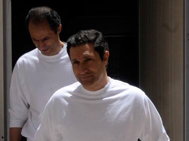 Authorities agree to shift Mubarak's eldest son close to him